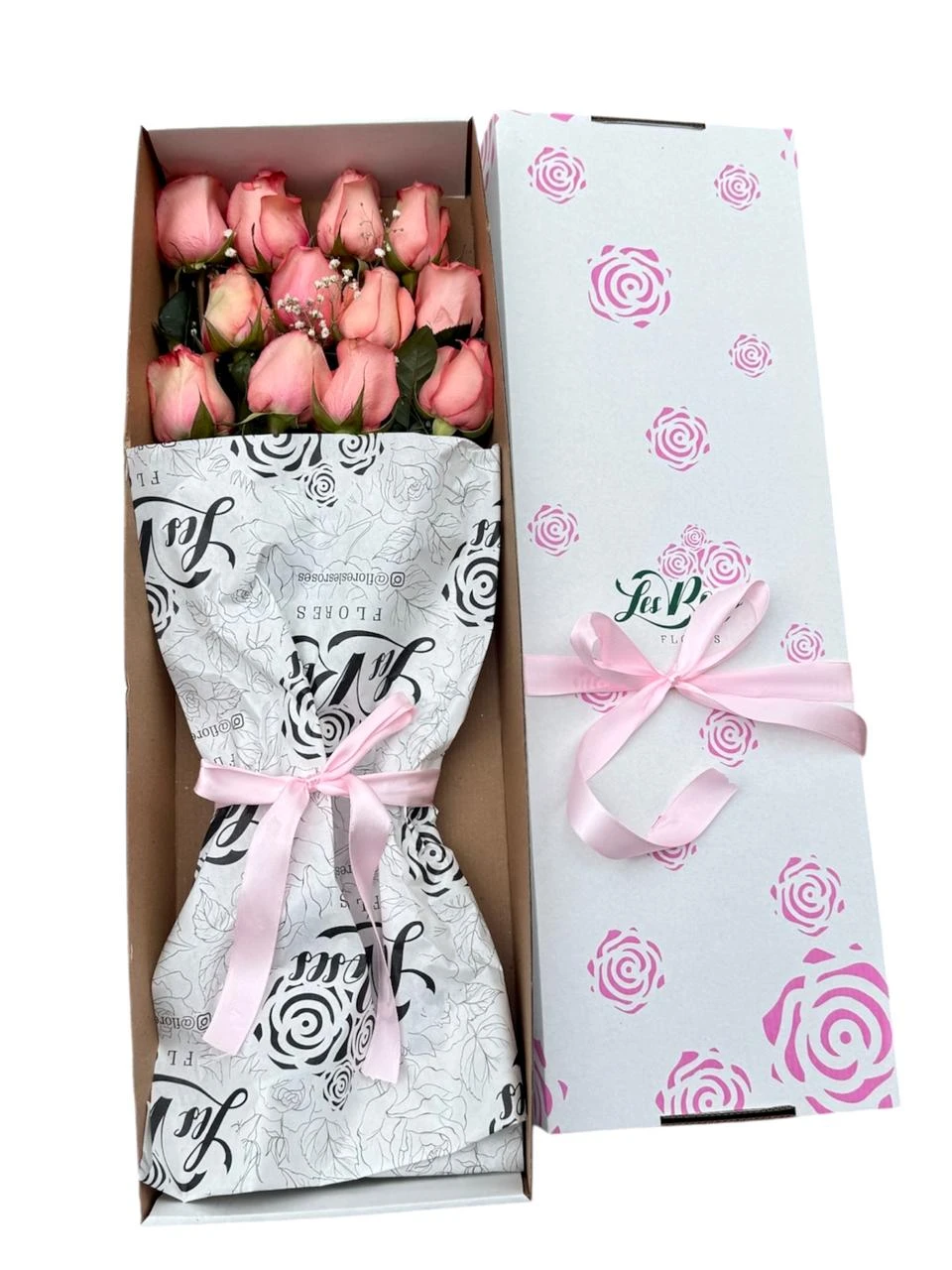 Caja De Rosas Rosadas X12 – Estuche. Estuche de rosas para Amor y Amistad, Flores Les Roses, envío a domicilio.